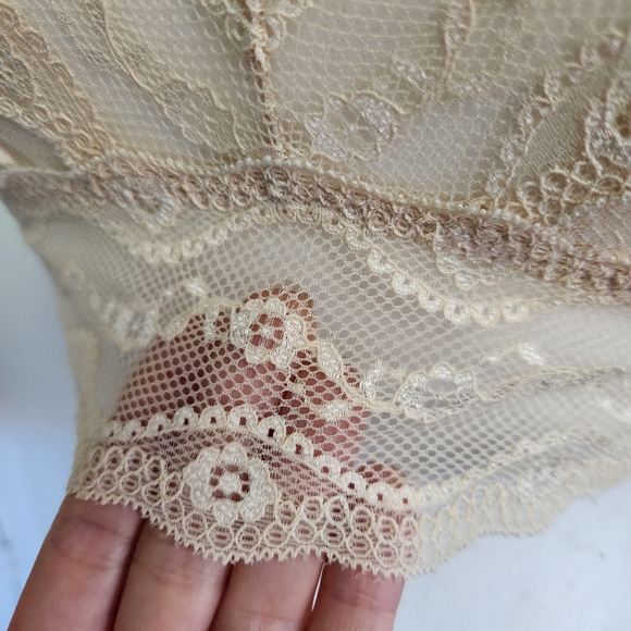 b.tempt'D Lace Bralette - Picture 9 of 11